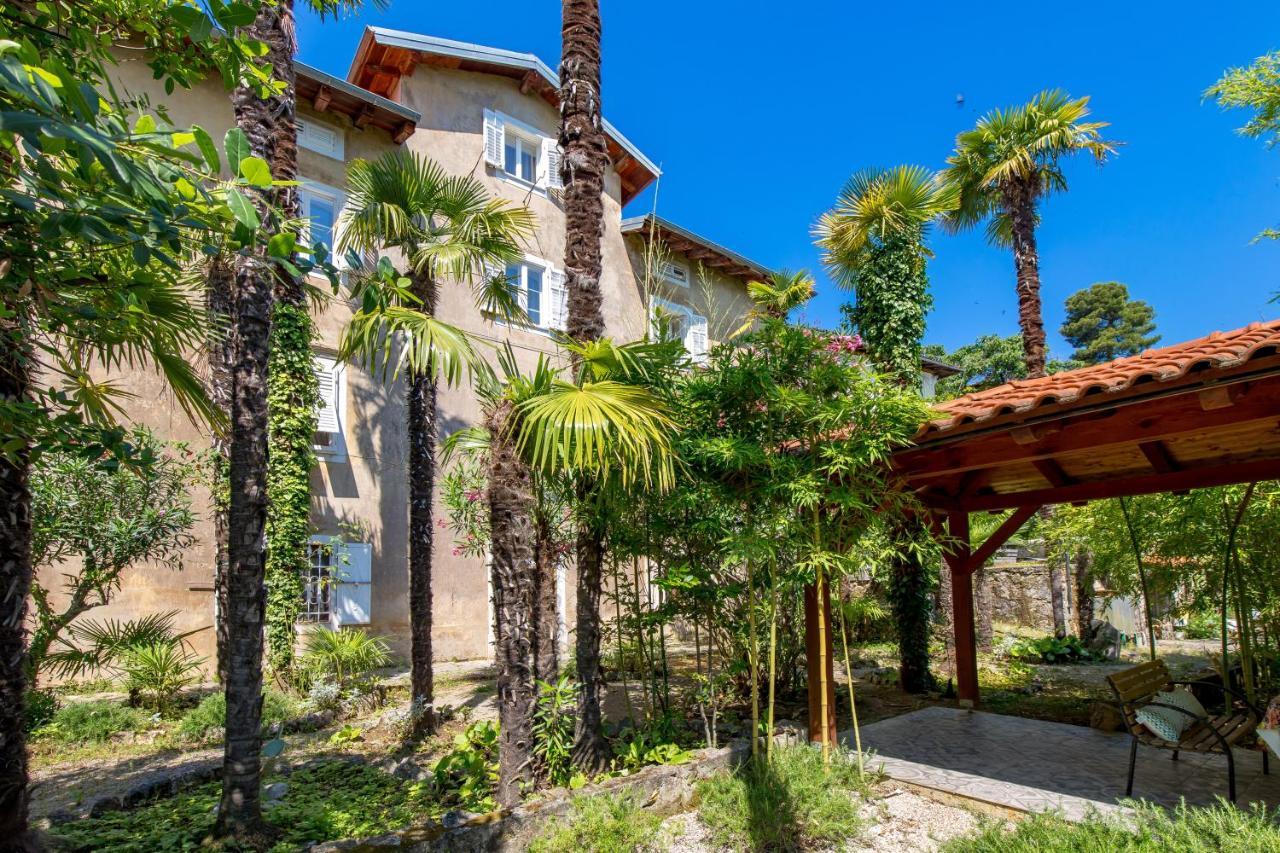 Apartment Palm And Palmino Garden Near Lungo Mare